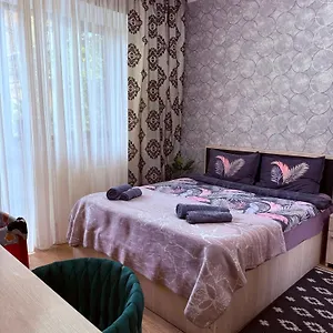 Old Apartments1 טביליסי